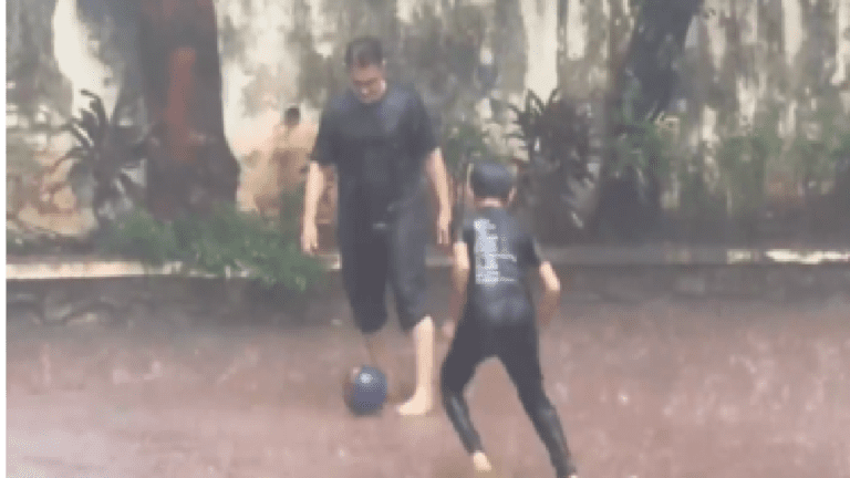 Aamir Khan Enjoys Playing Football With Son Azad Khan In The Mumbai Rains!